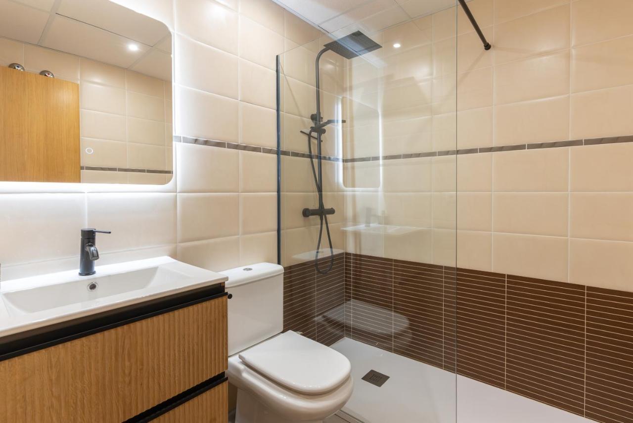 Apartamento Puerta De Cordoba- Exterior Con Balcones Экстерьер фото