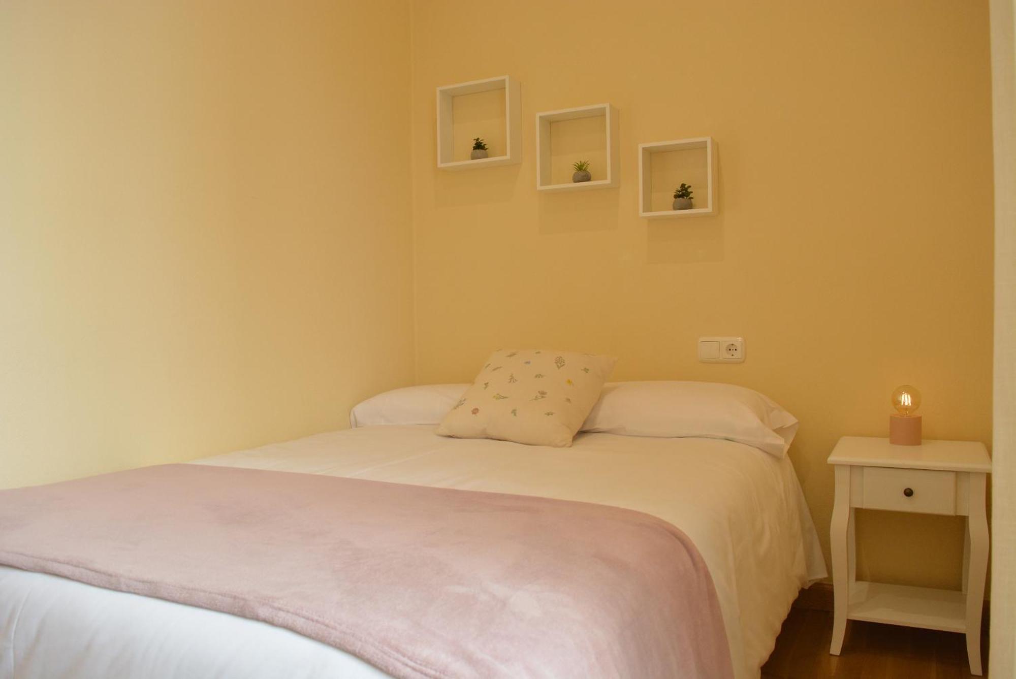 Apartamento Puerta De Cordoba- Exterior Con Balcones Экстерьер фото