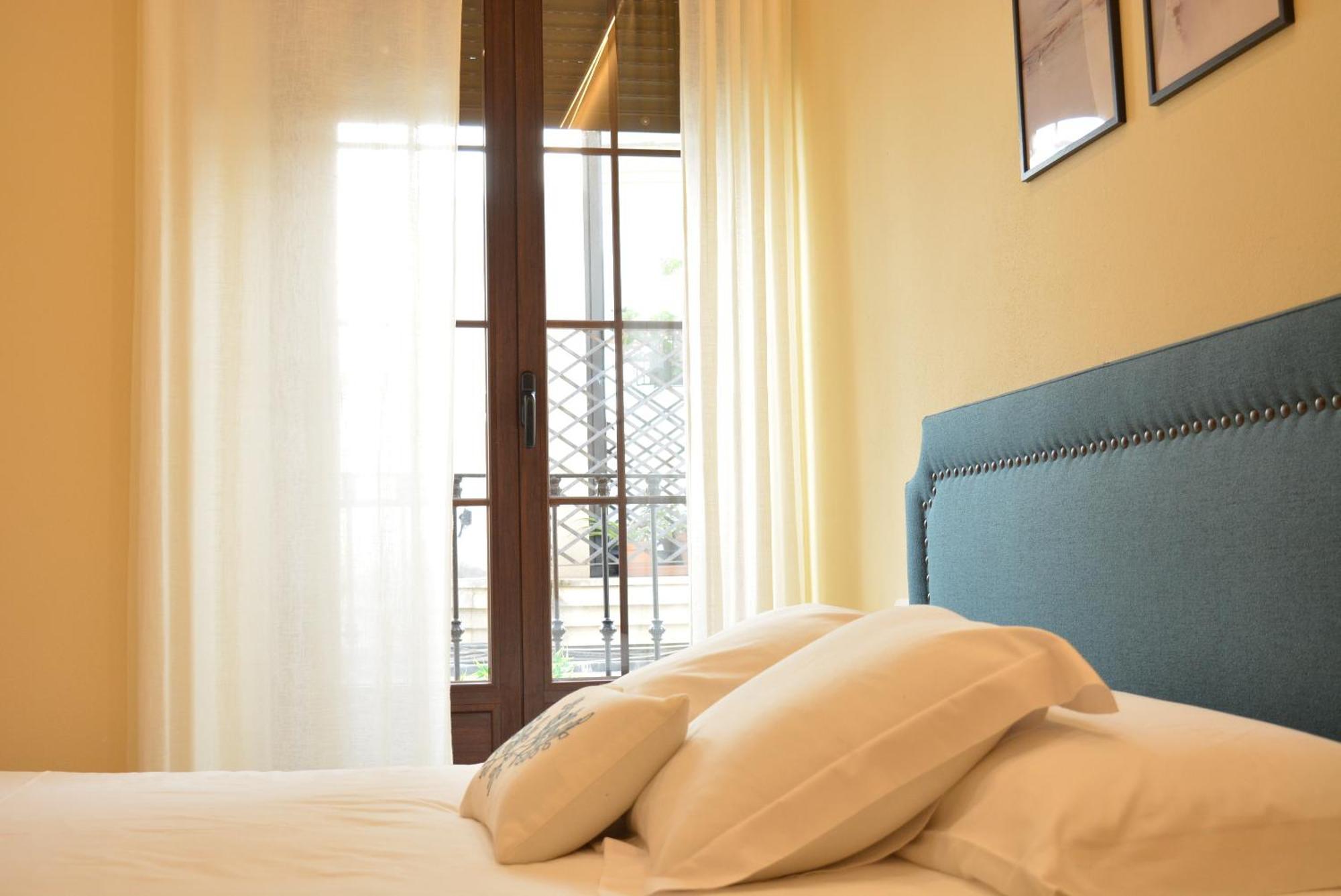 Apartamento Puerta De Cordoba- Exterior Con Balcones Экстерьер фото