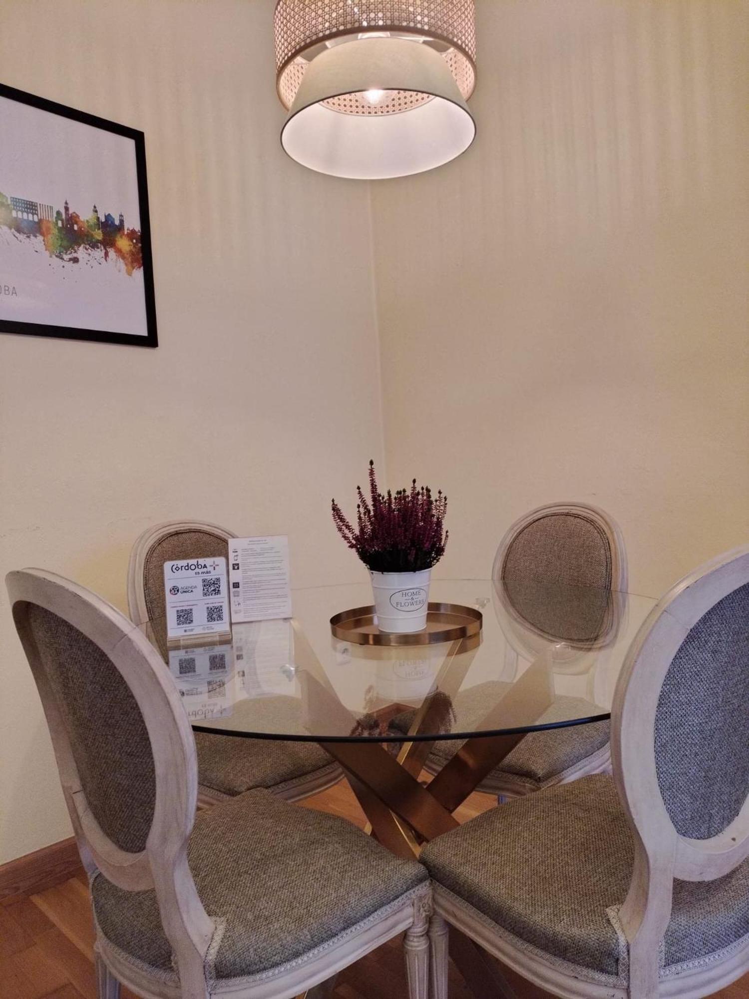 Apartamento Puerta De Cordoba- Exterior Con Balcones Экстерьер фото