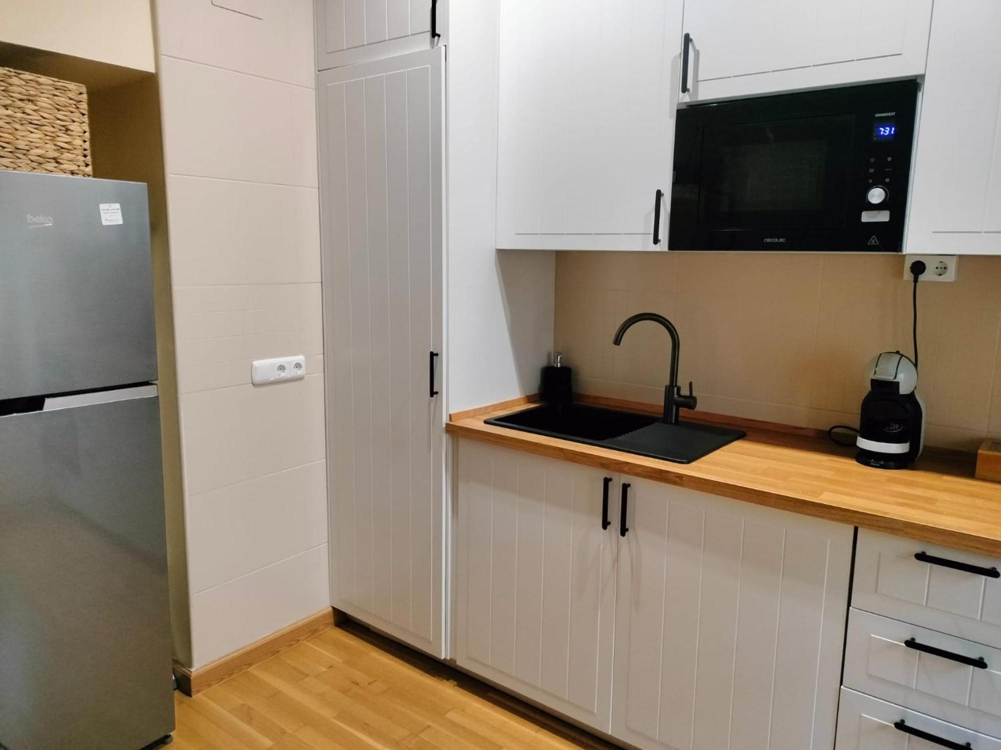 Apartamento Puerta De Cordoba- Exterior Con Balcones Экстерьер фото