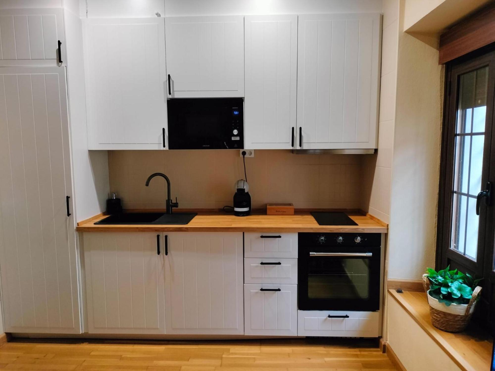 Apartamento Puerta De Cordoba- Exterior Con Balcones Экстерьер фото